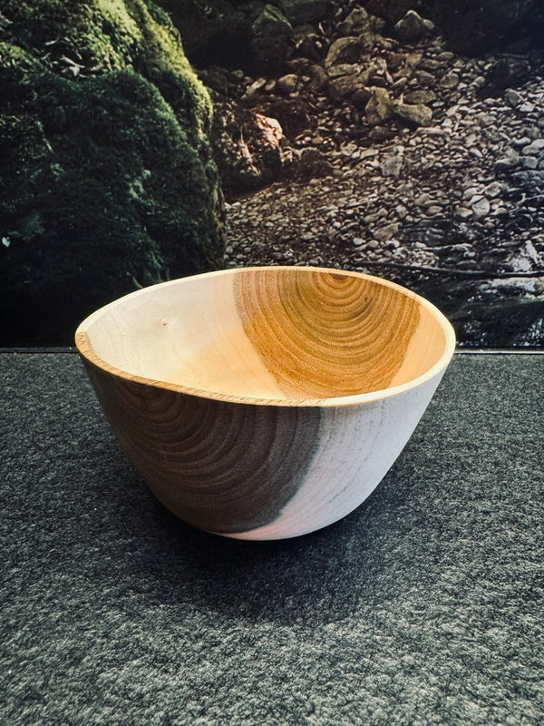 Schale • Wilder Nussbaum, ø 14 cm, Höhe 7 cm
