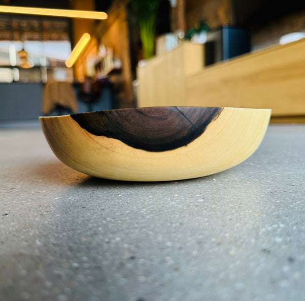 Schale • Wilder Nussbaum, ø 19,5 cm, Höhe 5 cm