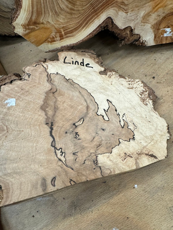 Schale • “gestockte” Linde, ø 11,5 cm, H 4,5 cm