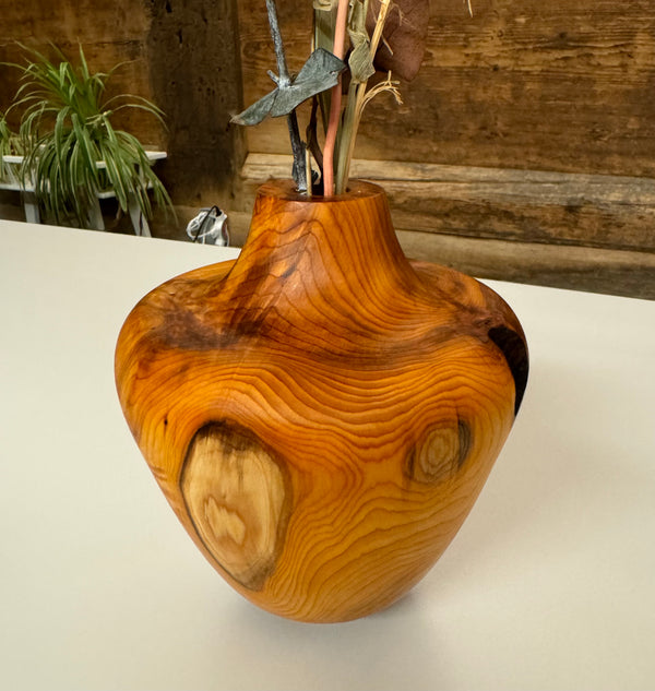 Vase • Rote Eibe, ø 14 cm, H 16,5 cm