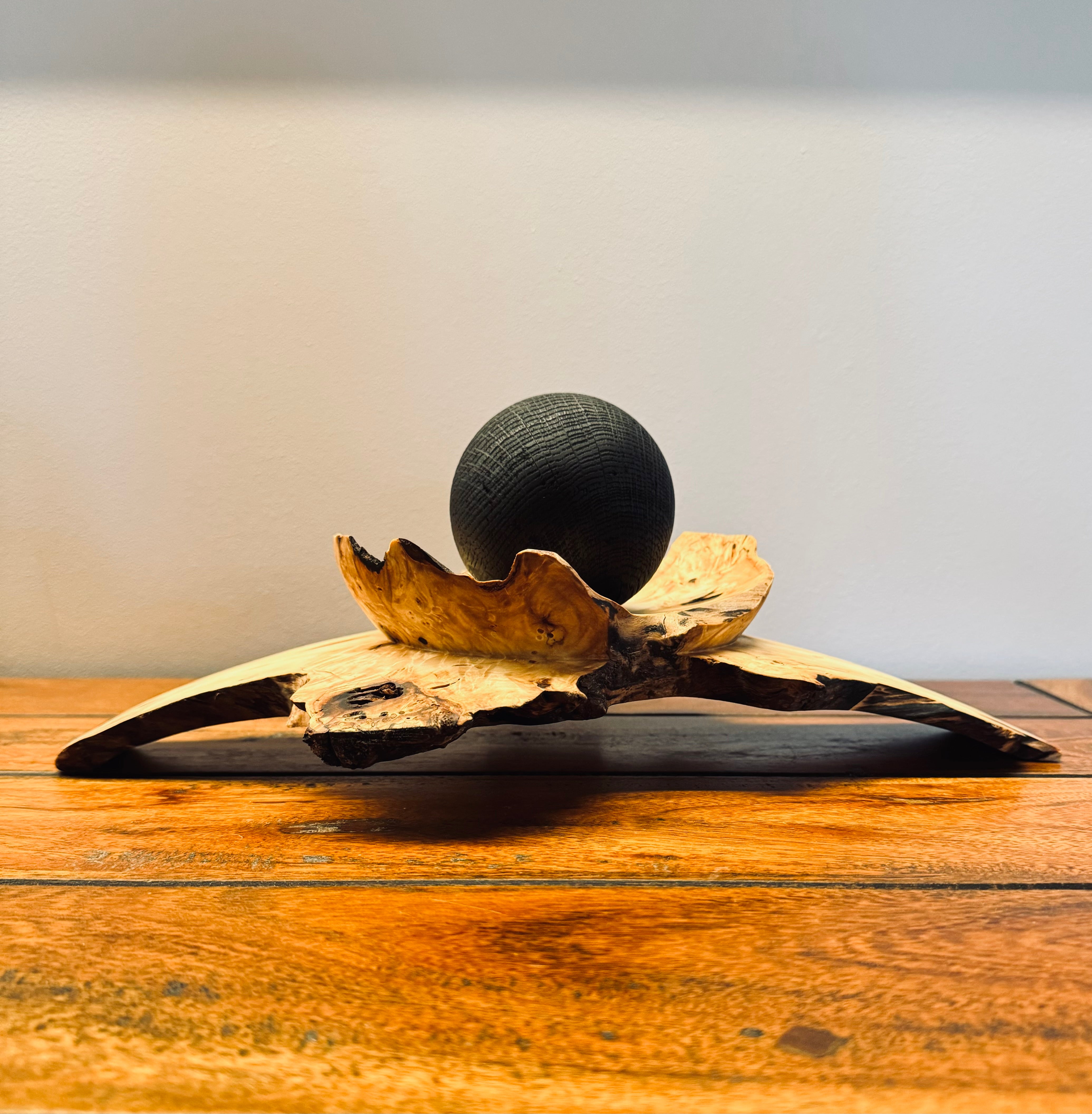Kugel auf Brücke - Kastanie/Eiche, ø 38 cm