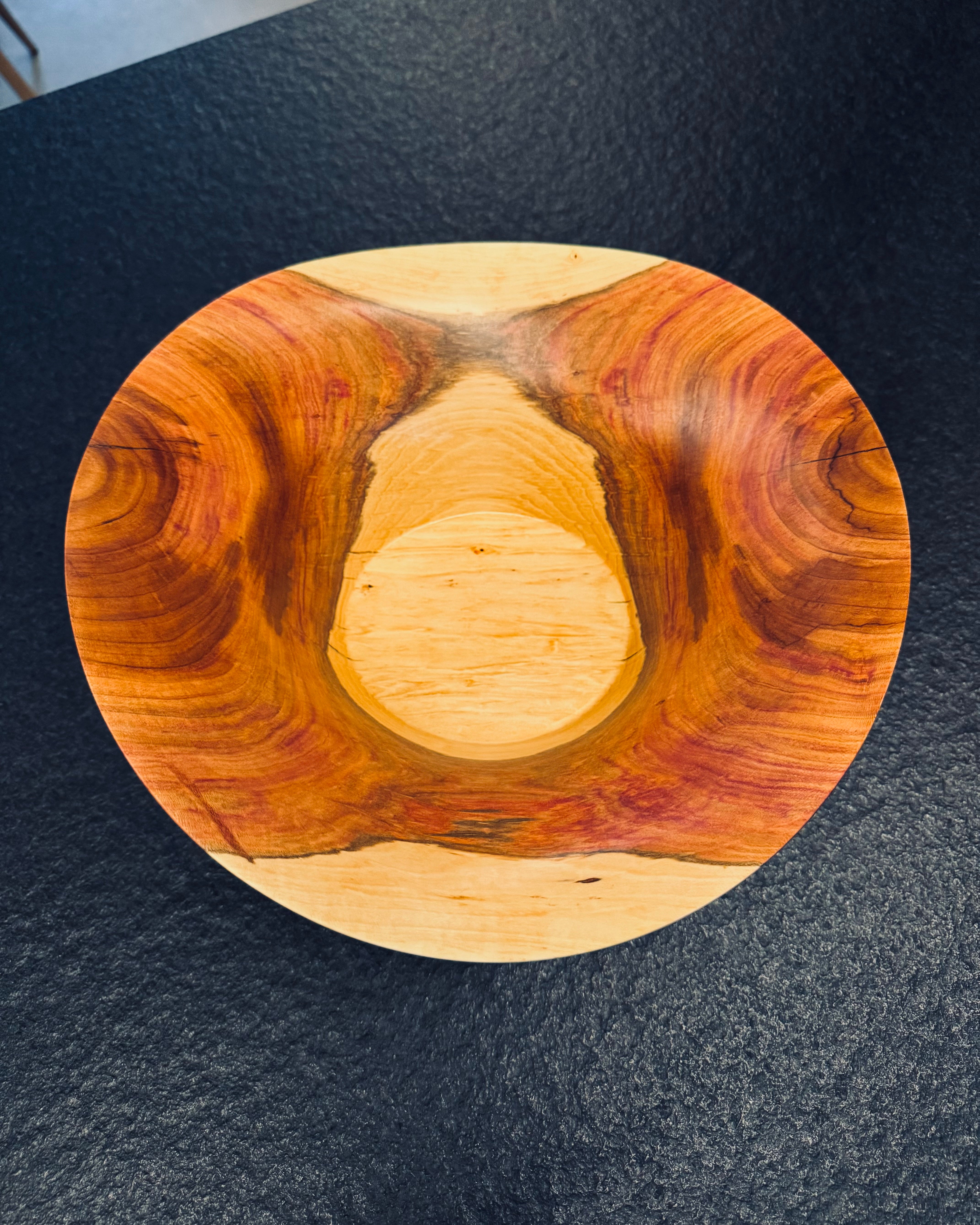 Schale • Zwetschge, ø 28 cm, Höhe 12 cm