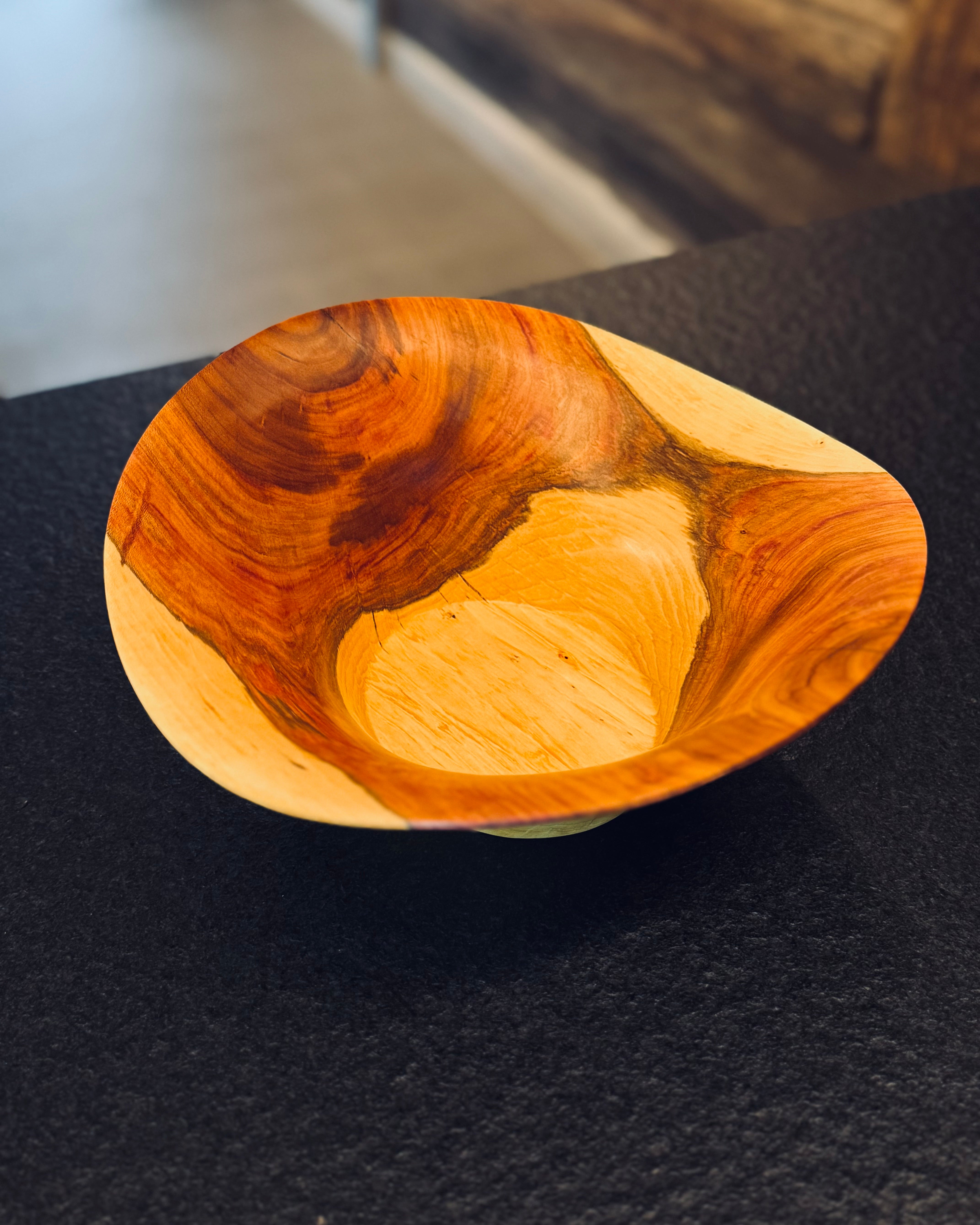 Schale • Zwetschge, ø 28 cm, Höhe 12 cm