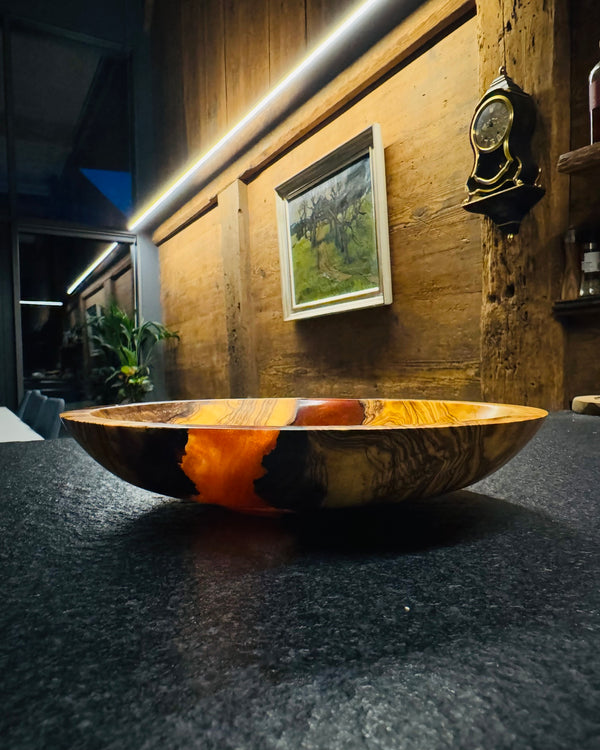 Schale • Olivenholz/Epoxy, ø 21 cm, Höhe 4 cm