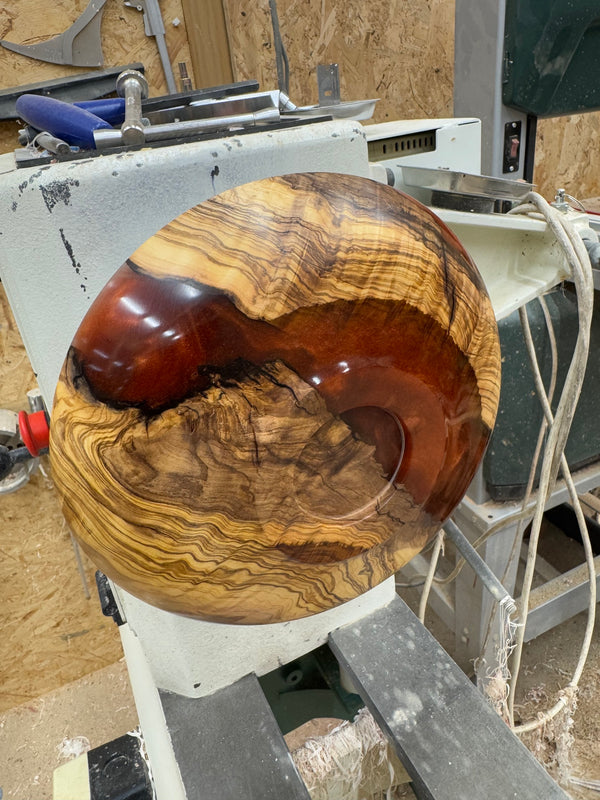 Schale • Olivenholz/Epoxy, ø 21 cm, Höhe 4 cm