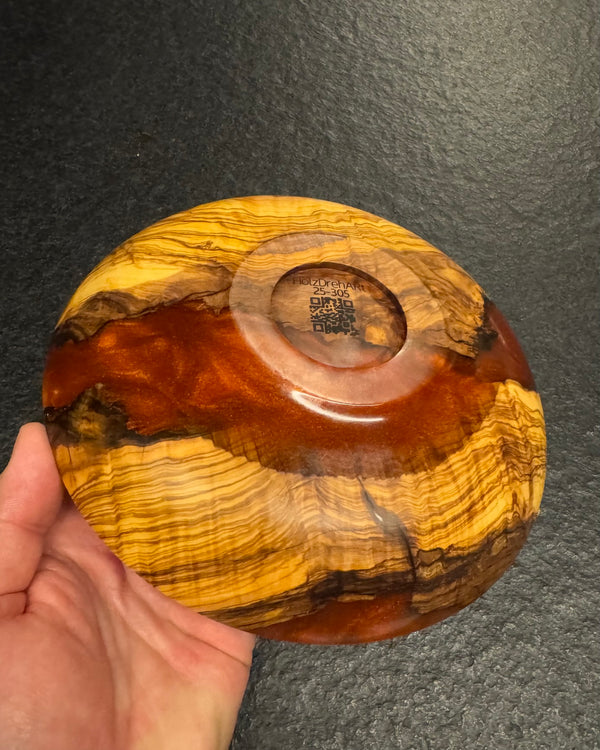 Schale • Olivenholz/Epoxy, ø 21 cm, Höhe 4 cm