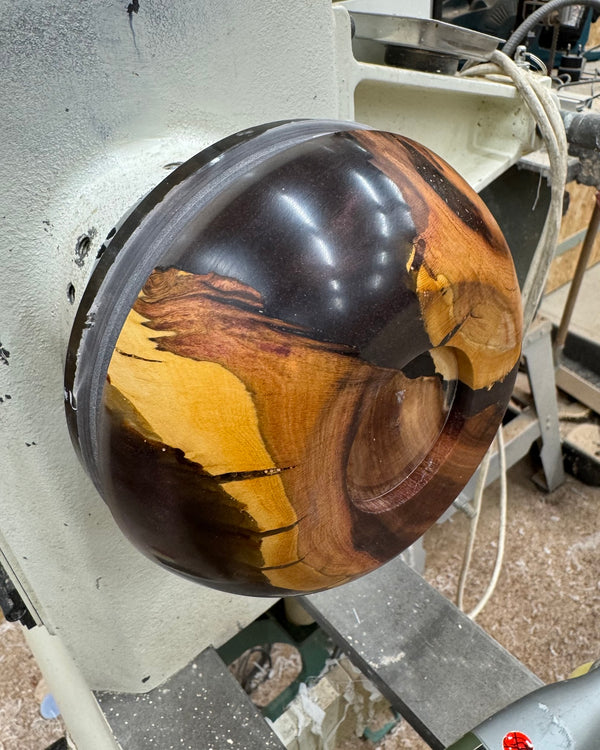 Schale • Zwetschgenknolle/Epoxy, ø 15 cm, Höhe 4 cm
