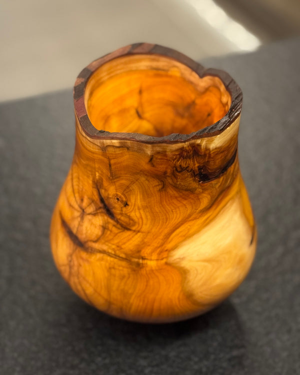 Vase • Rote Eibe, ø 15 cm, H 18 cm