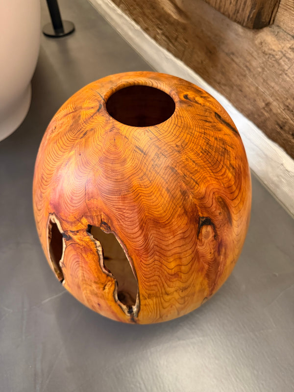 Hohlkörper "das Eiben-Ei" • Eibe, ø 35 cm, Höhe 42 cm