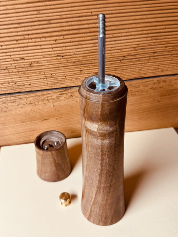 Pfeffermühle "LIDREWA" 23 cm • Nussbaum