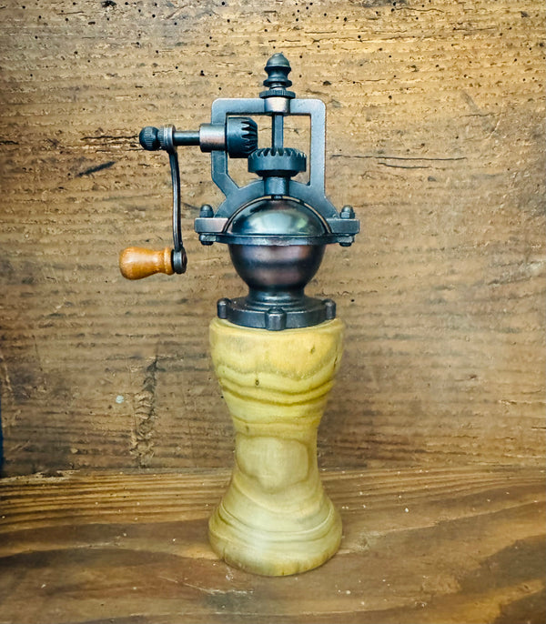 Pfeffermühle "Antik" Essigbaum